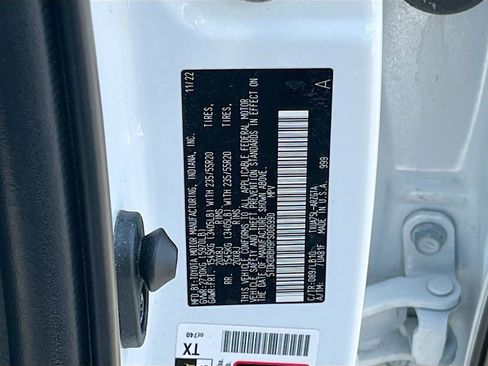 Used 2023 Toyota Highlander Limited AWD/4WD image 32