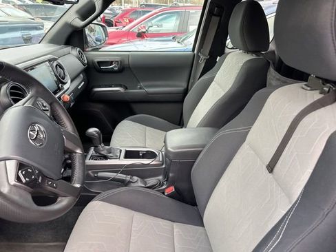 Used 2023 Toyota Tacoma TRD Sport image 6