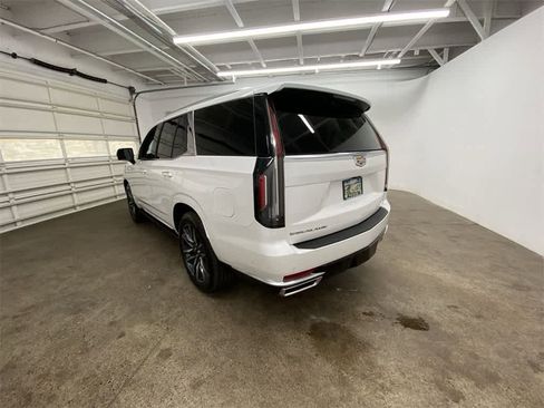 Used 2021 Cadillac Escalade Premium Luxury w/ Driver Assist Tech Package image 4