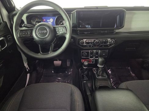 Used 2025 Jeep Wrangler Unlimited Sport AWD/4WD image 26