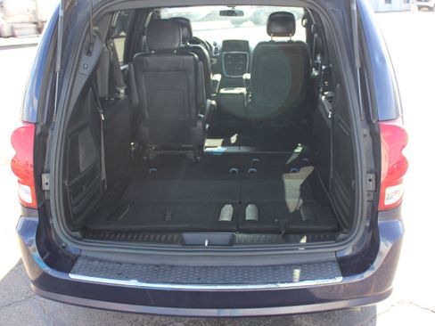 Used 2015 Dodge Grand Caravan R/T image 11