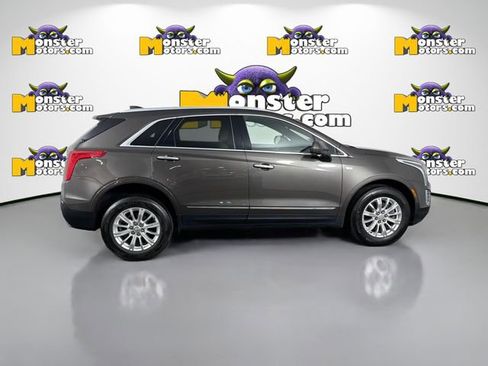 Used 2019 Cadillac XT5 AWD image 4