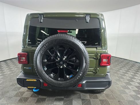 Used 2023 Jeep Wrangler Unlimited Sahara w/ Cold Weather Group AWD/4WD image 4