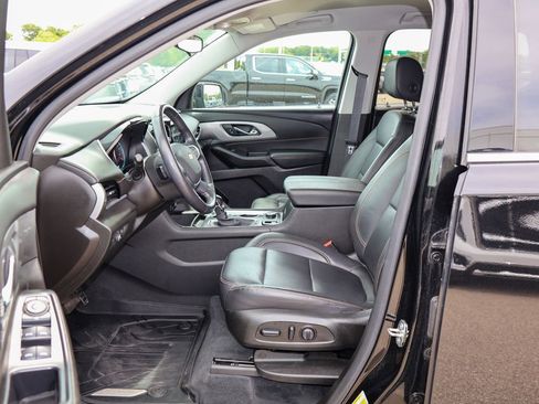 Used 2021 Chevrolet Traverse LT AWD/4WD image 7