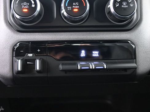 Used 2024 RAM 2500 Big Horn image 29