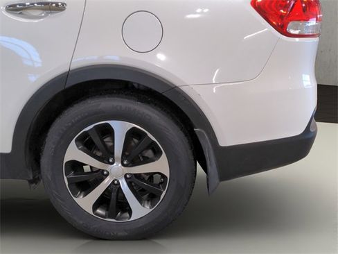 Used 2016 Kia Sorento EX image 33