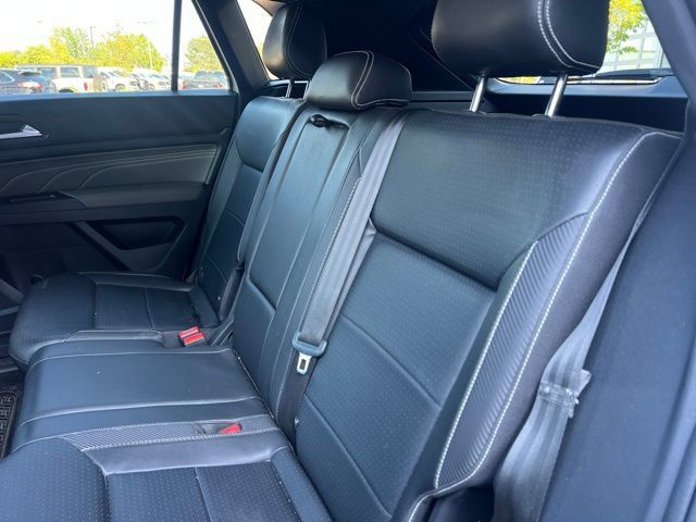 Used 2021 Volkswagen Atlas Cross Sport SE AWD/4WD image 17