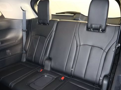Used 2023 INFINITI QX60 Luxe w/ Cargo Package AWD/4WD image 17