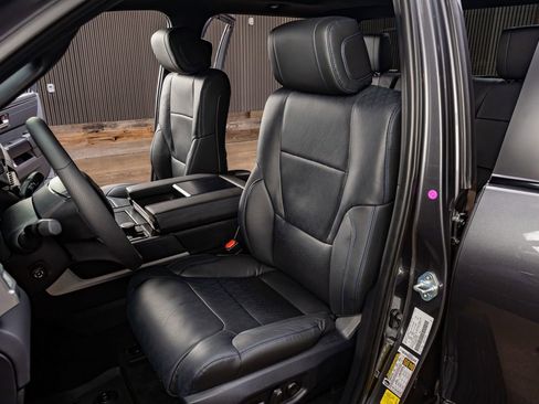 Used 2025 Toyota Tundra Platinum image 30