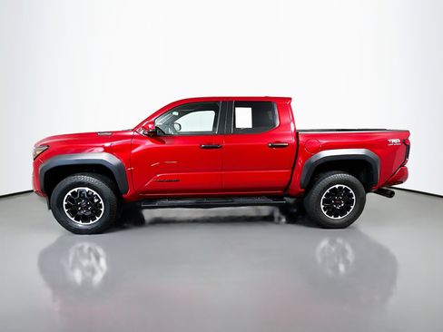 Used 2025 Toyota Tacoma TRD Off-Road AWD/4WD image 8