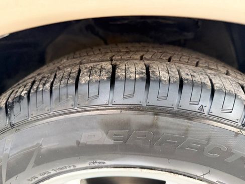 Used 2001 Toyota Avalon XL image 29