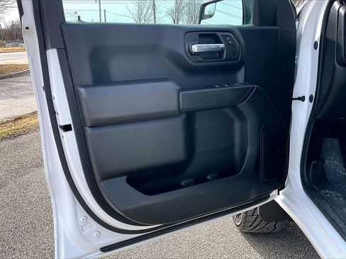 Used 2024 Chevrolet Silverado 1500 W/T w/ Z71 Off-Road Package image 22