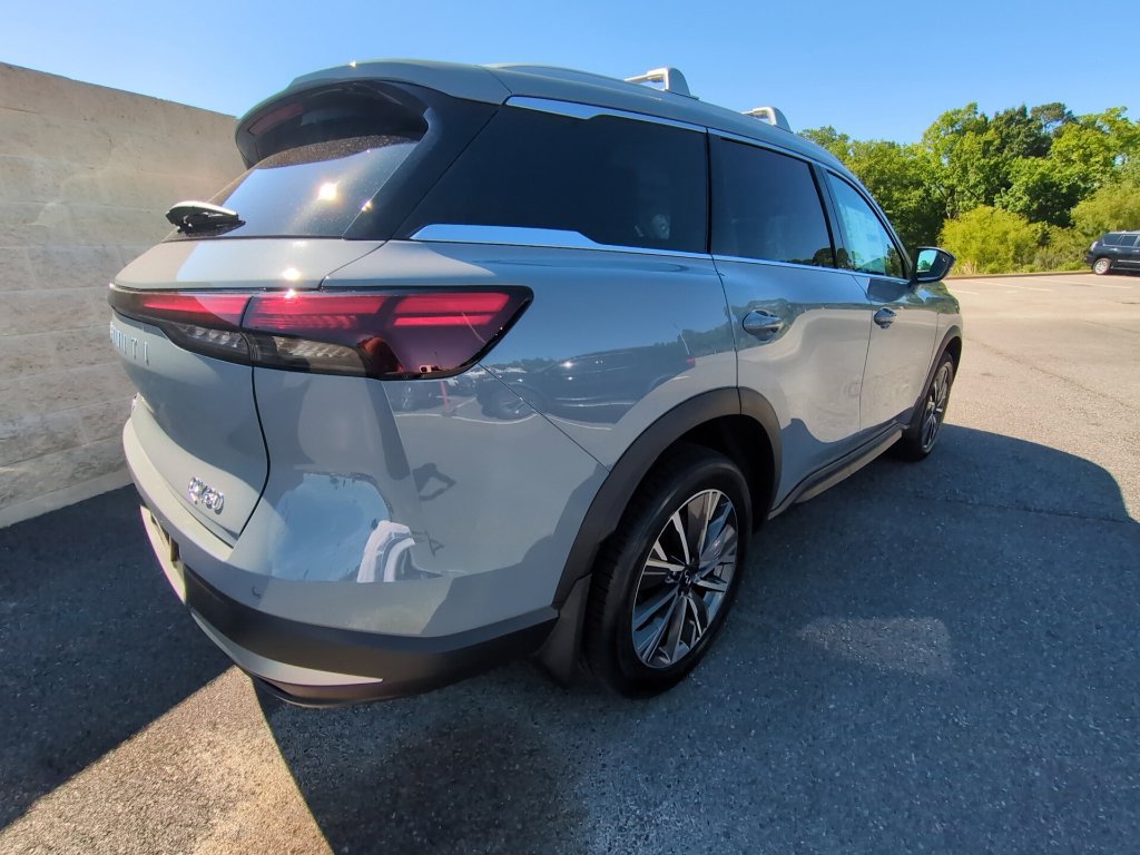 Certified 2027 INFINITI QX60 Luxe w/ Cargo Package FWD image 5