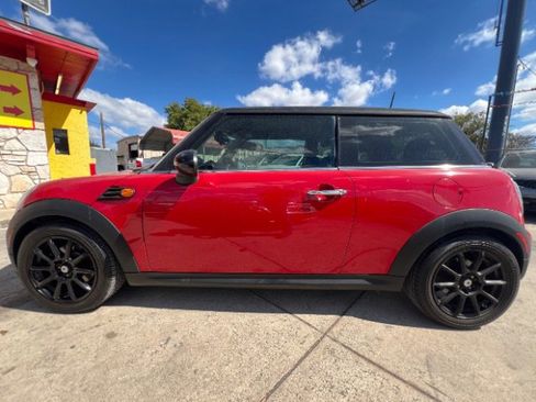 Used 2011 MINI Cooper Hardtop image 8