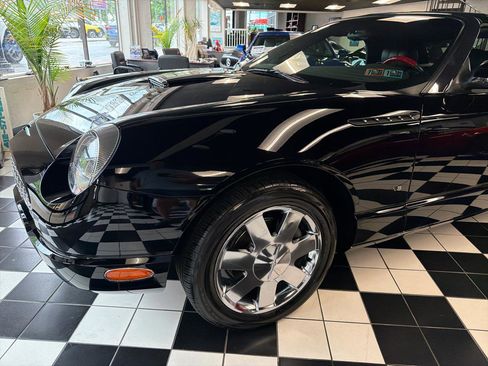 Used 2002 Ford Thunderbird RWD image 8