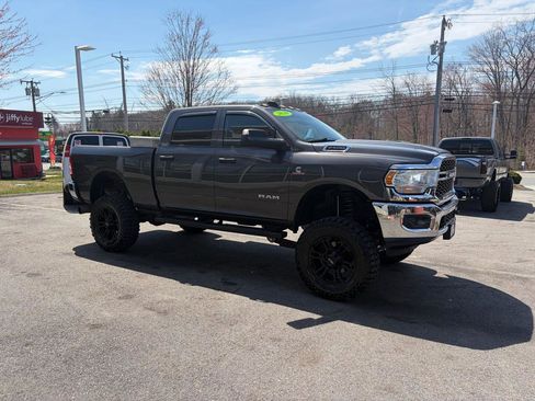Used 2020 RAM 2500 Tradesman w/ Chrome Appearance Group image 5