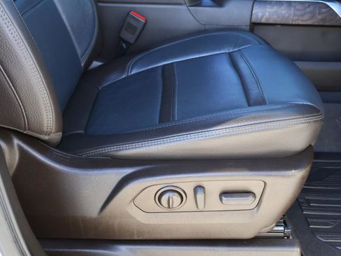 Used 2022 GMC Sierra 2500 Denali w/ Denali Ultimate Package image 21