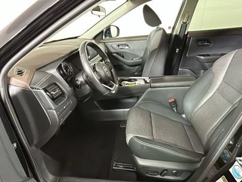 Used 2021 Nissan Rogue SV FWD image 12