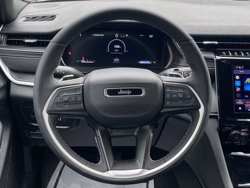 Used 2025 Jeep Grand Cherokee L Altitude image 36