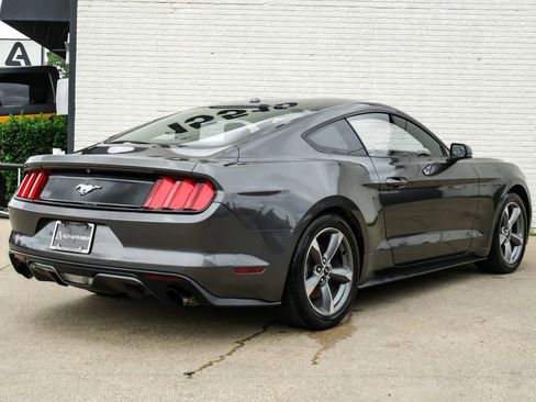 Used 2016 Ford Mustang Premium RWD image 7