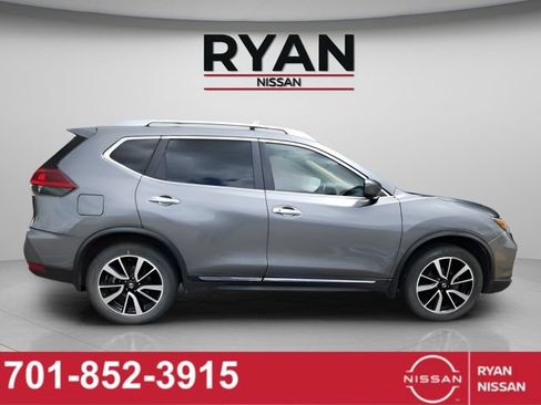 Used 2018 Nissan Rogue SL w/ Premium Package AWD/4WD image 7