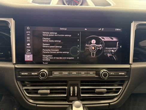 Used 2021 Porsche Macan S AWD/4WD image 40