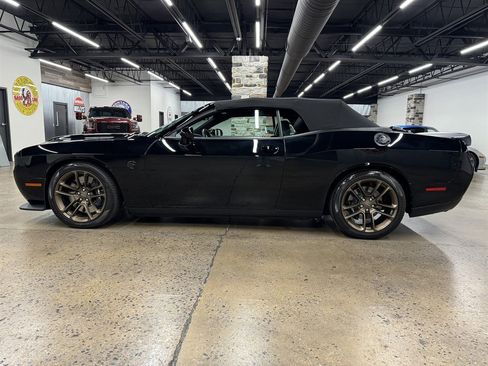 Used 2023 Dodge Challenger SRT Hellcat w/ Driver Convenience Group image 4