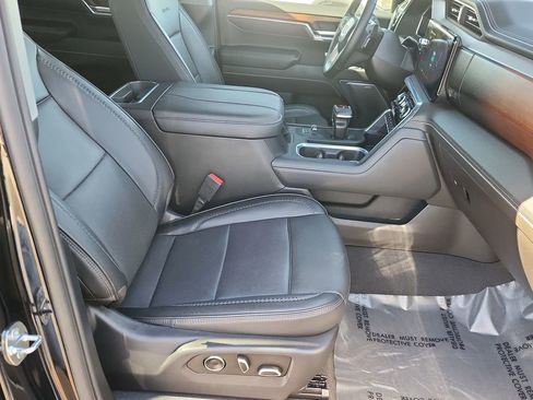 Used 2024 GMC Sierra 1500 Denali w/ Denali Reserve Package AWD/4WD image 16