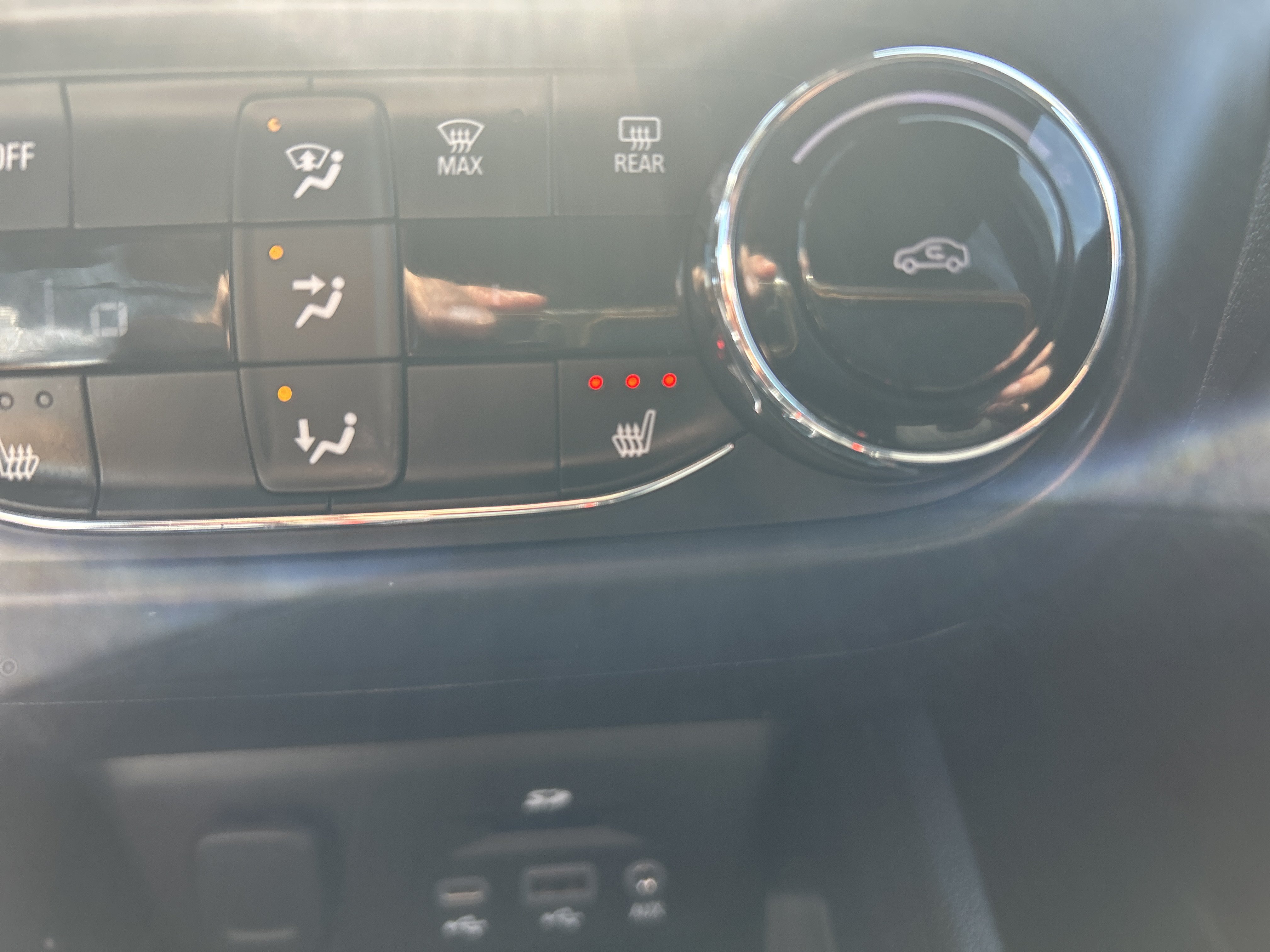 Used 2021 Chevrolet TrailBlazer RS w/ Technology Package AWD/4WD image 28