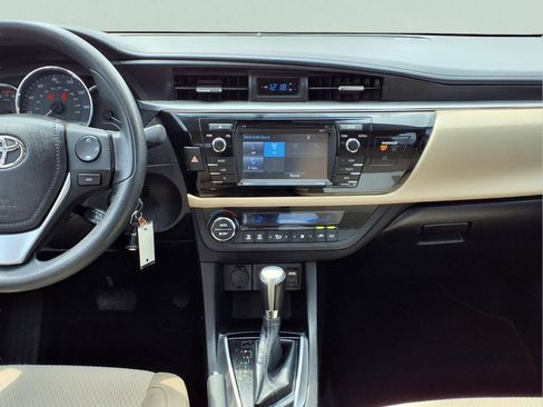Used 2015 Toyota Corolla LE FWD image 14