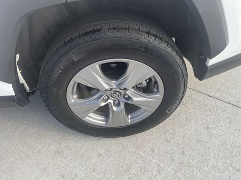 Certified 2025 Toyota RAV4 XLE AWD/4WD image 10