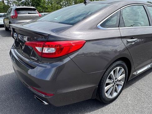Used 2016 Hyundai Sonata Limited w/ Option Group 04 FWD image 29
