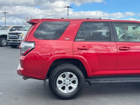 Used 2014 Toyota 4Runner SR5 Premium image 5