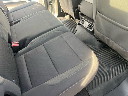 Used 2023 Chevrolet Silverado 1500 LT AWD/4WD image 18