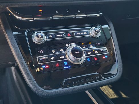 Used 2020 Lincoln Corsair Reserve w/ Equipment Group 201A image 24