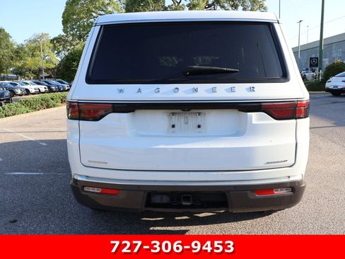 Used 2022 Jeep Wagoneer Series III w/ Premium Group I AWD/4WD image 8