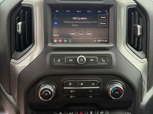 Used 2020 Chevrolet Silverado 1500 Custom w/ Custom Value Package AWD/4WD image 12