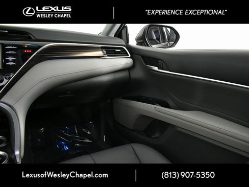 Used 2018 Toyota Camry XLE image 26