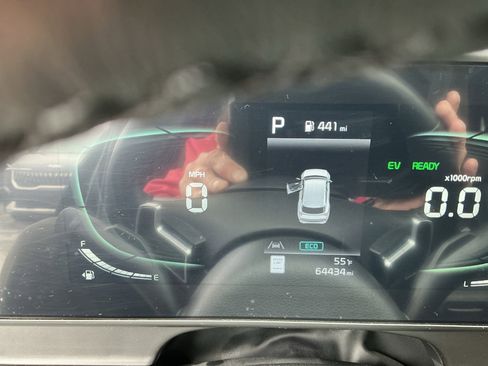 Certified 2023 Kia Sportage EX w/ EX Premium Package AWD/4WD image 20