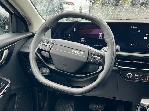 Certified 2025 Kia EV6 Light w/ Light LR Technology Package AWD/4WD image 14