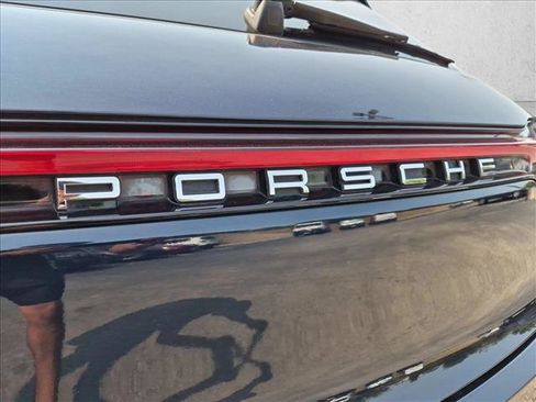 Used 2021 Porsche Macan AWD/4WD image 14