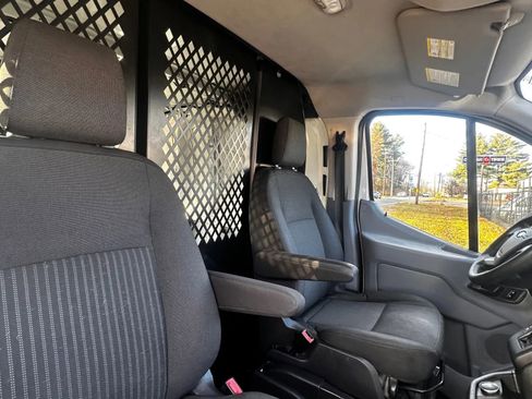 Used 2019 Ford Transit 250 130 Low Roof w/ Exterior Upgrade Package image 32