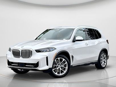 New 2026 BMW X5 xDrive50e w/ Premium Package