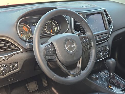 Used 2019 Jeep Cherokee Trailhawk w/ Trailer Tow Group image 15