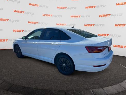 Used 2019 Volkswagen Jetta SE FWD image 3
