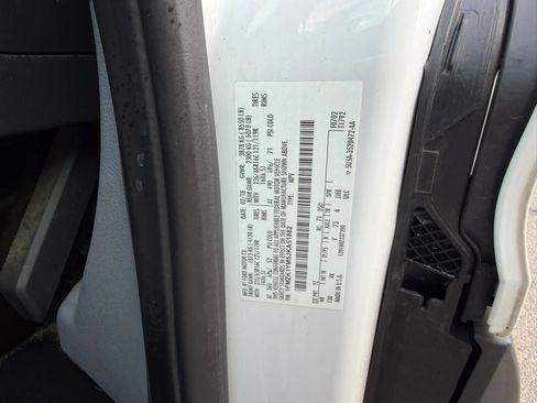 Used 2018 Ford Transit 150 XL RWD image 28