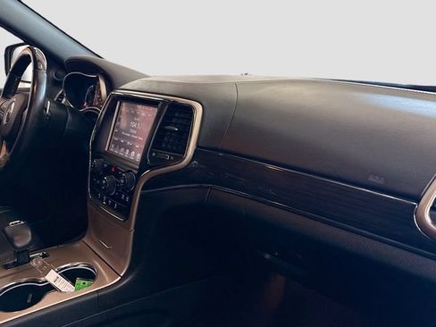 Used 2015 Jeep Grand Cherokee Overland w/ Advanced Technology Group AWD/4WD image 30