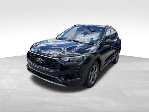 Certified 2023 Ford Escape ST-Line w/ Tech Pack #1 FWD image 4