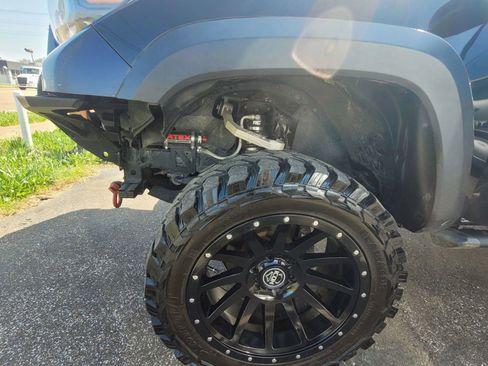 Used 2022 Toyota Tacoma TRD Off-Road image 24