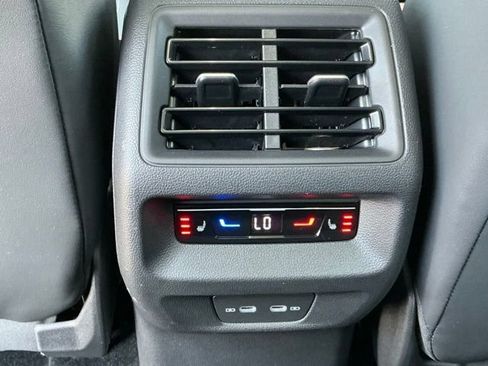 Certified 2026 Volkswagen Tiguan SEL R-Line AWD/4WD image 19